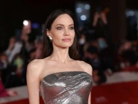 Cerita Angelina Jolie Alami Bell's Palsy karena Stres Cerai dengan Brad Pitt