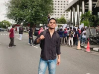 Ketua Umum FKMRJ Rahmat Pratama, Ajak Seluruh Mahasiswa Riau Jakarta Turun Demonstrasi Terkait Dugaan Kasus Tipikor Indra Pomi !