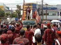 Nasabah Dirugikan, Bank BRI Serang Didemo Ormas KKPMP Markas Wilayah Banten